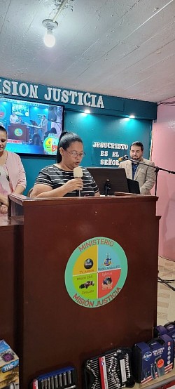 leyendo la palabra